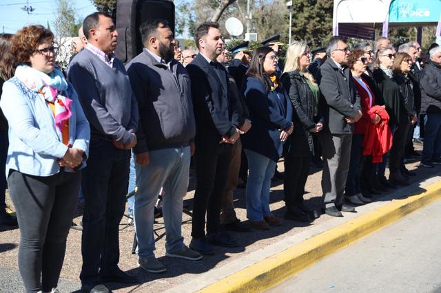 SE REALIZÓ EL ACTO POR EL DÍA DE LAS Y LOS MAESTROS