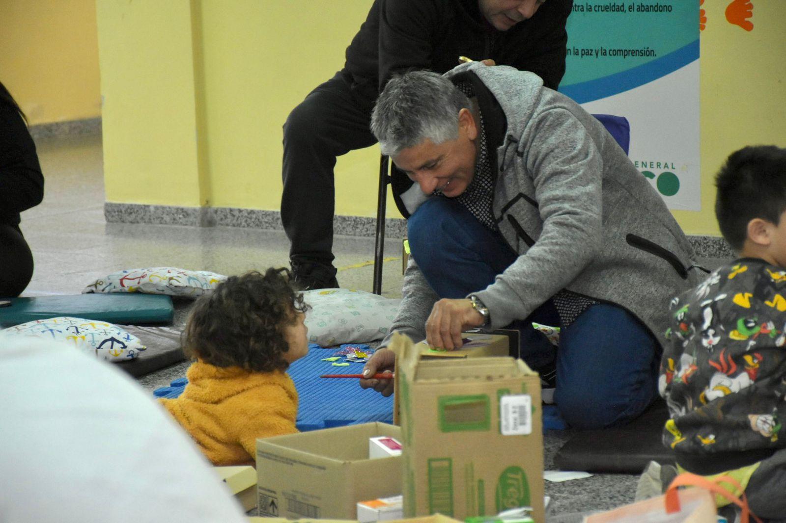 DESARROLLARON LA ACTIVIDAD “NO ES UNA CAJA” EN EL CDI BURBUJITAS