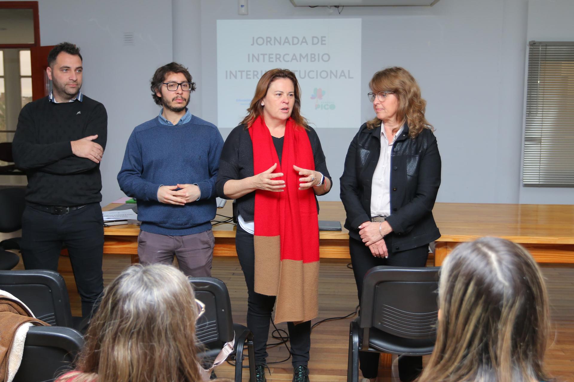 La intendenta Fernanda Alonso entregó este viernes la resolución que declara de interés municipal