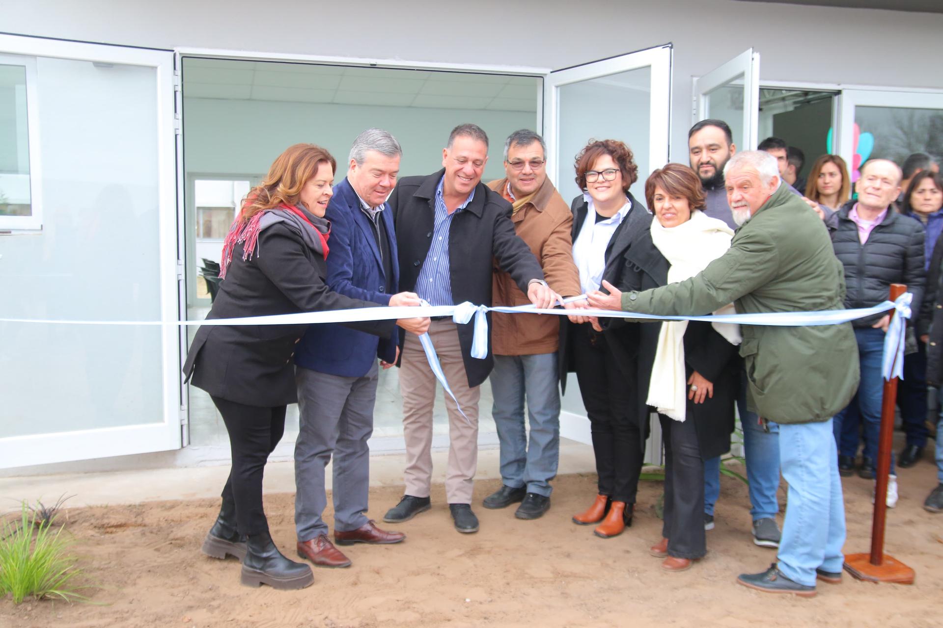 INAUGURARON EL SUM COMUNITARIO EN BARRIO RUCCI