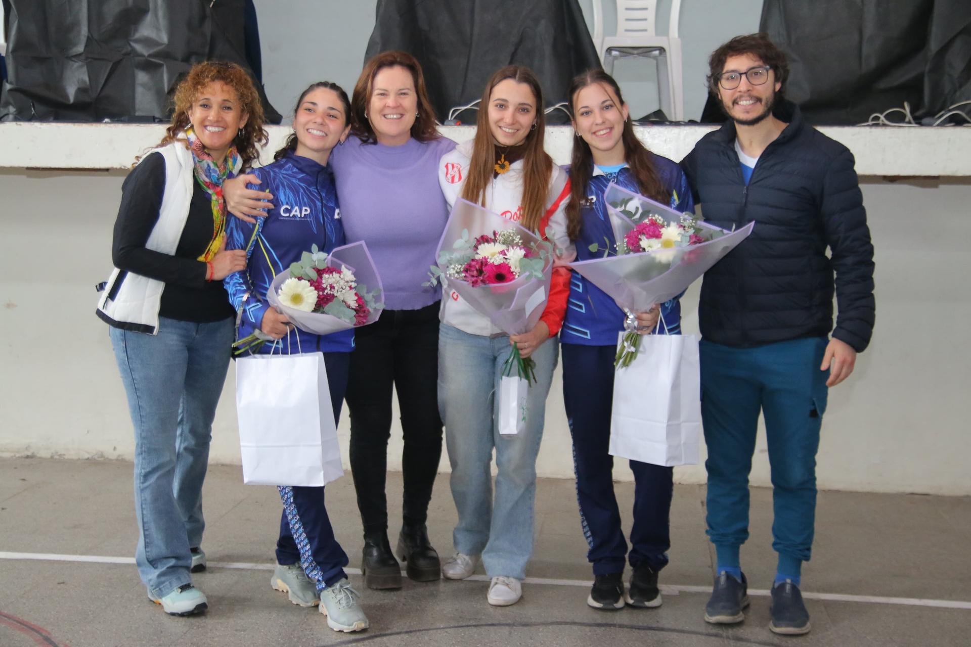 RECONOCIERON A LA DELEGACIÓN DE PATINAJE ARTÍSTICO QUE TRAJO LA MEDALLA DE ORO A NUESTRA CIUDAD