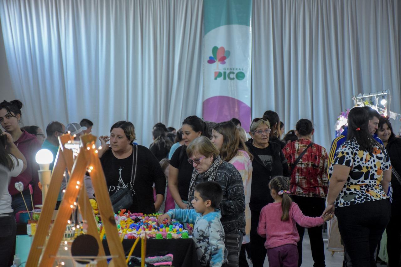 ESTE FIN DE SEMANA LAS Y LOS PIQUENSES ELIGIERON LA FERIA DEL PADRE